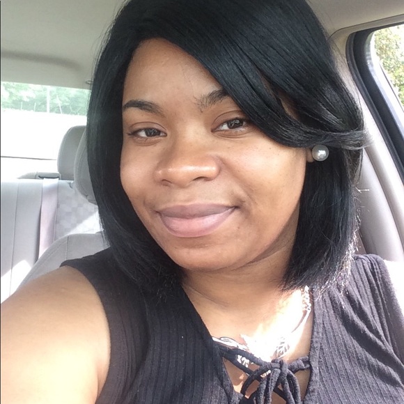 Profile Picture of Kimberly Lucas (@jewelrymama93) on Poshmark