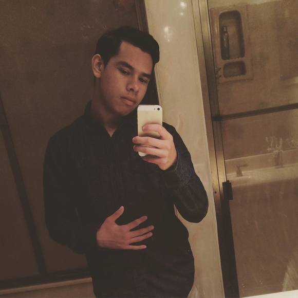 Profile Picture of Adam Puente (@adampuente11) on Poshmark