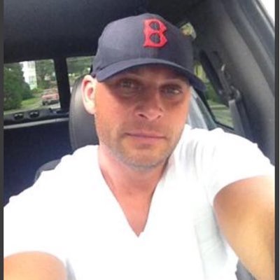 Profile Picture of Michael Salame (@donthatefun) on Twitter