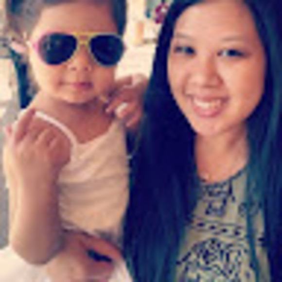 Profile Picture of Tiffanie Yehudai (@tiffanieyehudai) on Poshmark