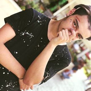 Profile Picture of Robert Sinatra (Miu) (@robert.miu.5) on Facebook