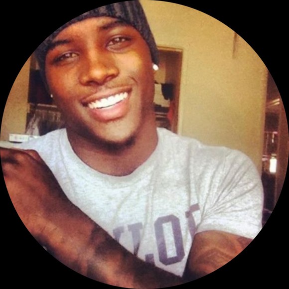 Profile Picture of Josh King (@makayladavis732) on Poshmark