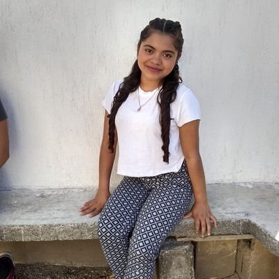 Profile Picture of Lucía Zepeda (@LucaZepeda3) on Twitter