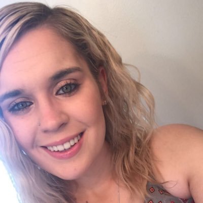 Profile Picture of Savannah M. Daniel (@Savysweet11) on Twitter