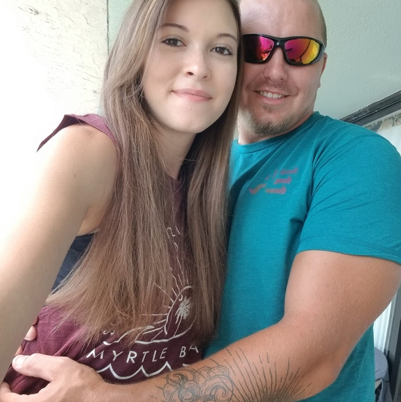 Emily Cheaney - Poshmark Profile Picture of Emily Cheaney (@emilycheaney) on Poshmark