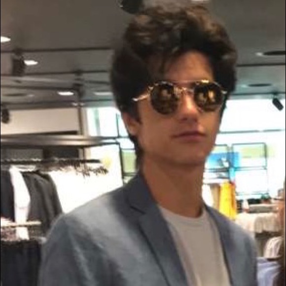 Emiliano Freymann - Poshmark Profile Picture of Emiliano Freymann (@millsfreymann1) on Poshmark