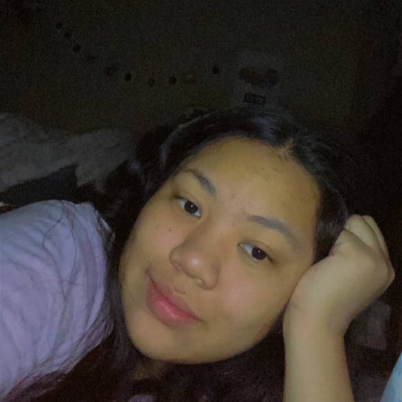 Profile Picture of Zhexille Cagabhion (@zhexillec) on Poshmark