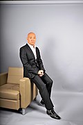 Profile Picture of Dan Liuon Wikipedia
