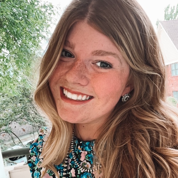 Profile Picture of Megan Argabright (@megan416) on Poshmark