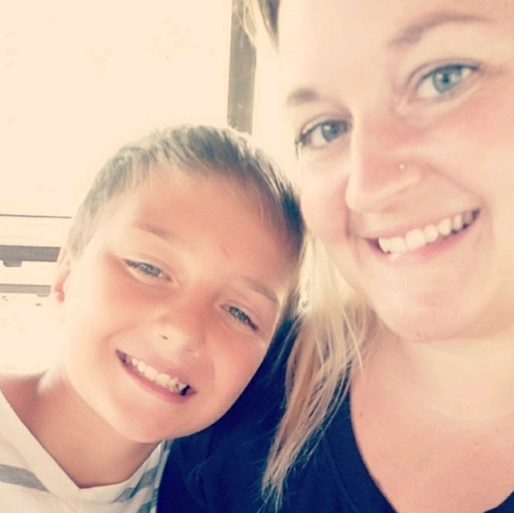 Profile Picture of Gretchen Wolboldt (@gretchenlynn03) on Poshmark