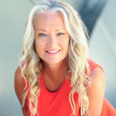 Profile Picture of Michelle Whiting (@ShellWhiting) on Twitter