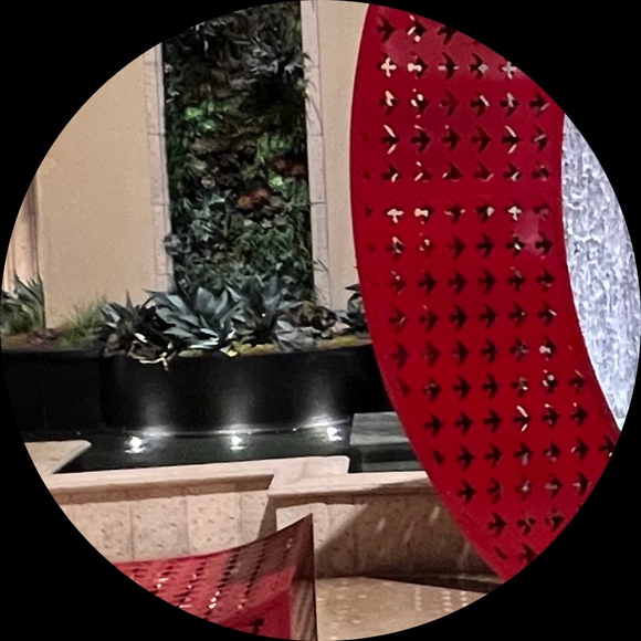 Profile Picture of Lucy Burruano (@bridgetdavid) on Poshmark