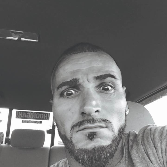 Profile Picture of Steven Schulz (@stevenschulz913) on Poshmark