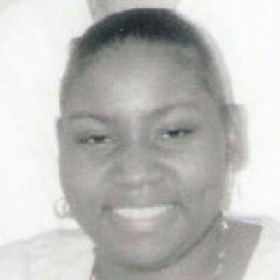 Profile Picture of Dee Boyce (@scmomaof3) on Twitter