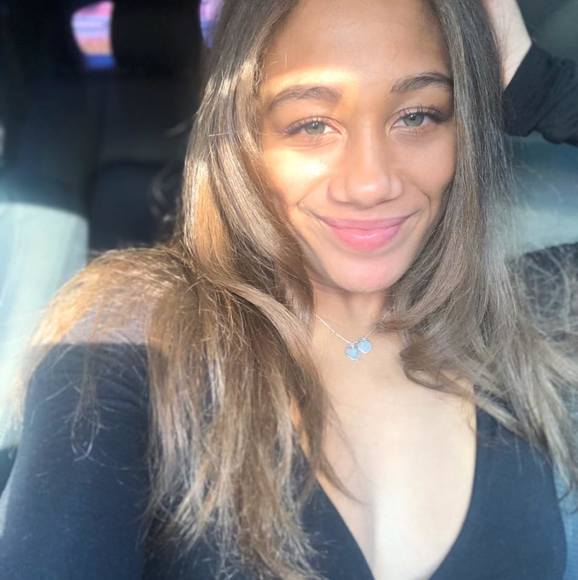Profile Picture of Taylor Rachal (@tayl0r11) on Poshmark