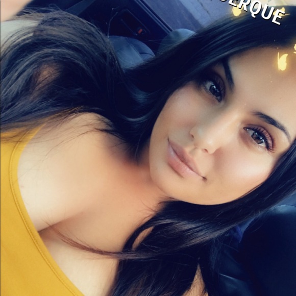 Profile Picture of Marlene Salinas (@youung_lovee) on Poshmark