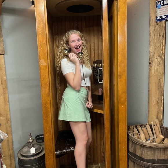 Profile Picture of Autumn Humphrey (@autumn_humphrey) on Poshmark