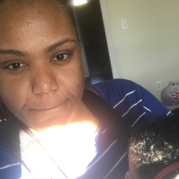 Pat Leveille - Poshmark Profile Picture of Pat Leveille (@babytrica) on Poshmark