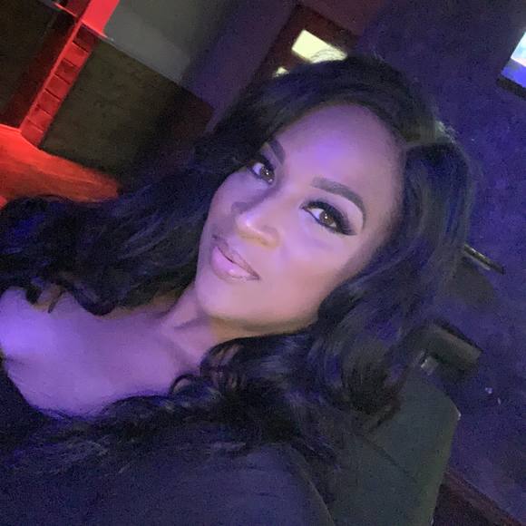Profile Picture of Jana Barnes (@janamonique) on Poshmark