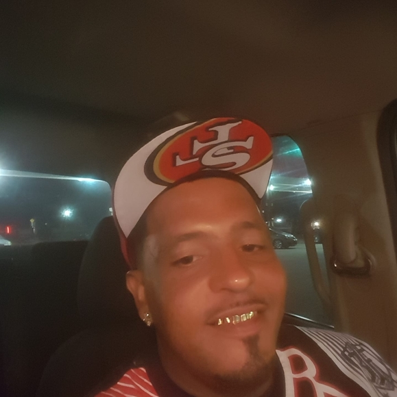 Profile Picture of Coty Rossyion (@cjrossyion) on Poshmark