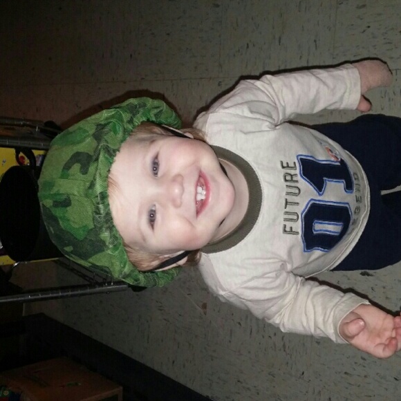 Profile Picture of Tara Tanner (@taramarie1422) on Poshmark