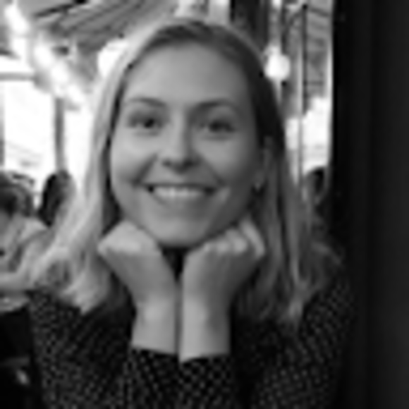 Profile Picture of Lotte Xenia (@lottexenia) on Poshmark