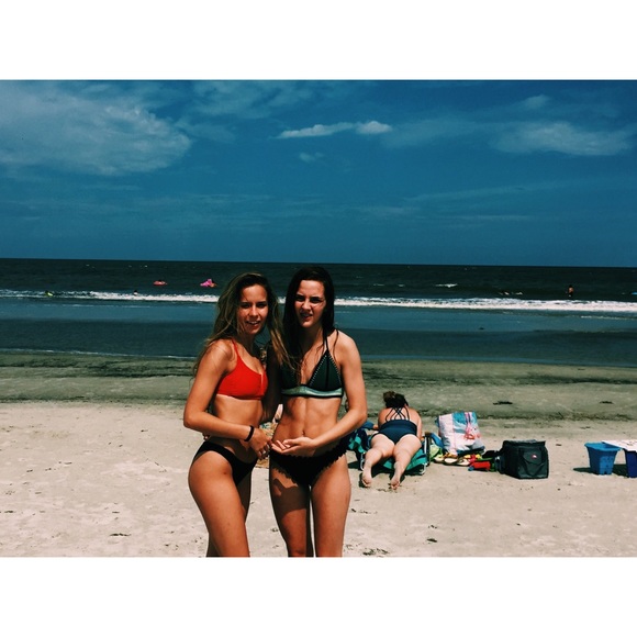 Profile Picture of Mackenzie Sutton (@goawaymackk) on Poshmark