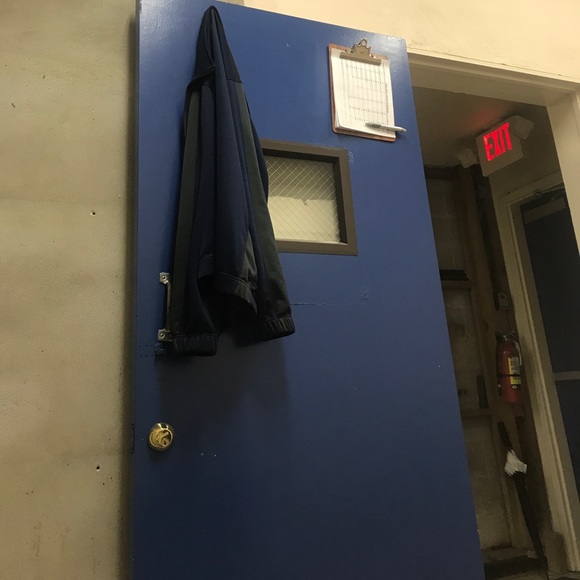 Profile Picture of Daniel Alonso (@d_alonso526) on Poshmark