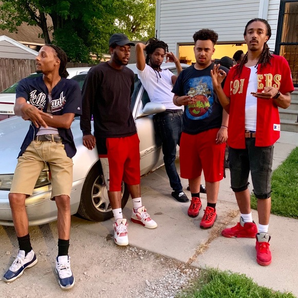 Profile Picture of Edward Blanton (@bigwhitewater) on Poshmark