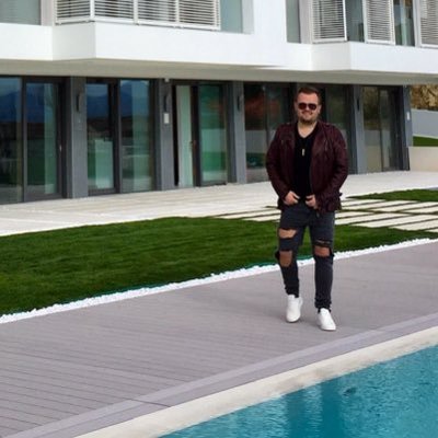 Profile Picture of Mark (@MarkTomic) on Twitter