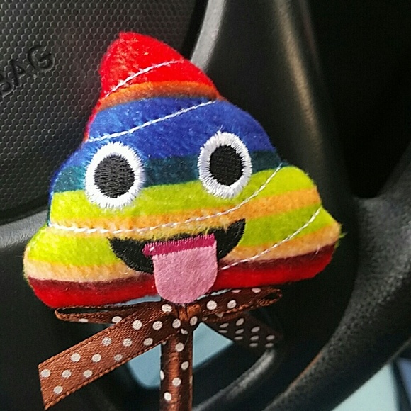 Profile Picture of Emma Haquet (@emma0228) on Poshmark