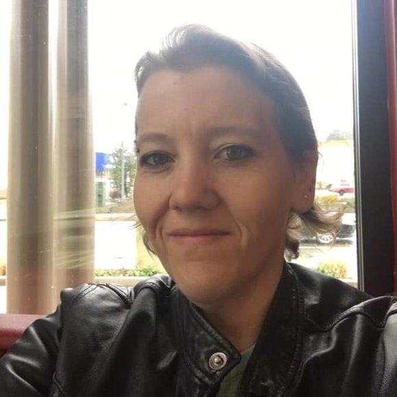 Shanesta Parmelee - Poshmark Profile Picture of Shanesta Parmelee (@sweetidaho2000) on Poshmark