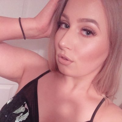 Profile Picture of Amy Rothwell (@AmyRoth123) on Twitter