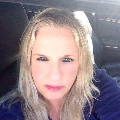 Profile Picture of Cynthia Main (@Punk81) on Twitter