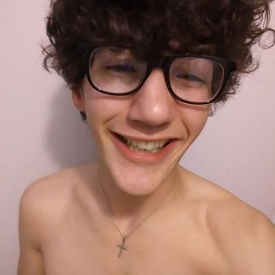 Profile Picture of Nicholas James Roark (@RoarkJames18) on Twitter