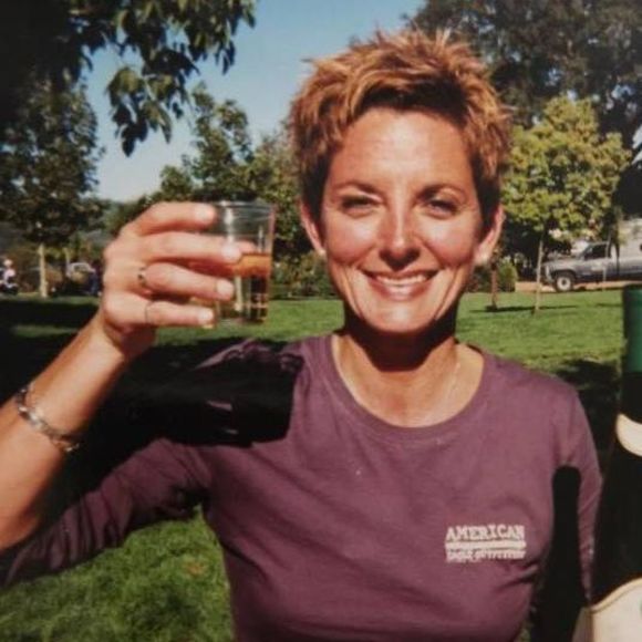 Profile Picture of Carrie Campbell (@carriecampbe540) on Poshmark