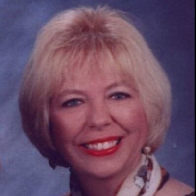 Profile Picture of Sue Dennis (@Soosieque) on Twitter