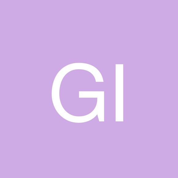 Profile Picture of Gabriella’s Irizarry (@rosegabriella09) on Poshmark