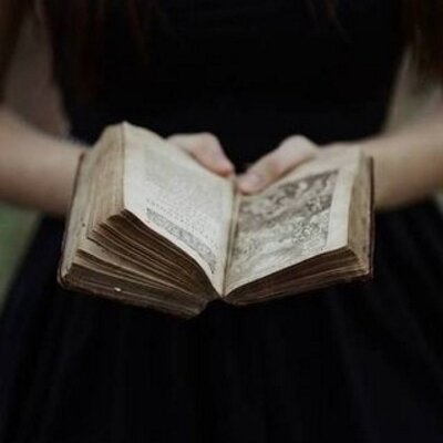 Profile Photo of We_Read (@amy_sacks) on Twitter