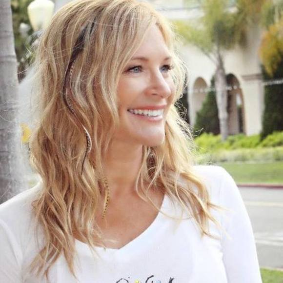 Profile Picture of Joy Conley (@joyconley477) on Poshmark