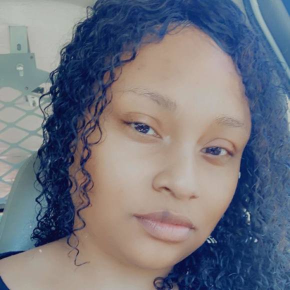 Mylicia Oates - Poshmark Profile Picture of Mylicia Oates (@myliciao0515) on Poshmark