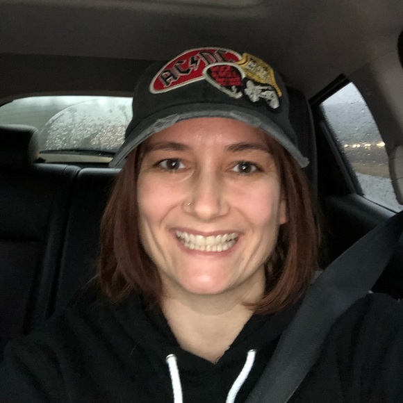 Clare Smyth - Poshmark Profile Picture of Clare Smyth (@cmb2621) on Poshmark