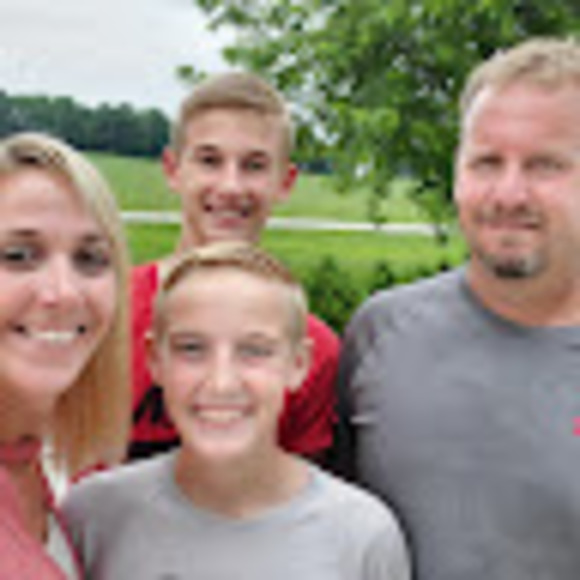 Profile Picture of Elizabeth Snepp (@easnepp) on Poshmark