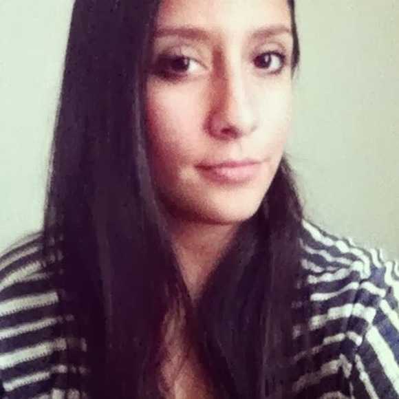 Profile Picture of Simone Rodriguez (@rodriguezsn2) on Poshmark