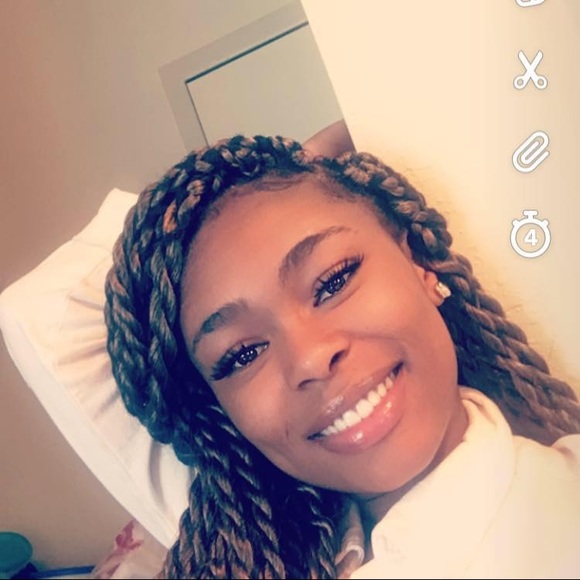 Profile Picture of Lakeisha Phifer (@shygiirl20) on Poshmark