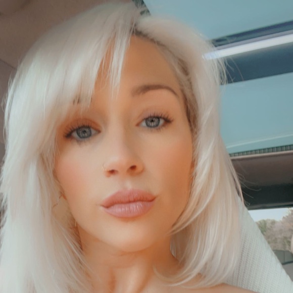 Profile Picture of Katherine Pyzik (@kat87174) on Poshmark