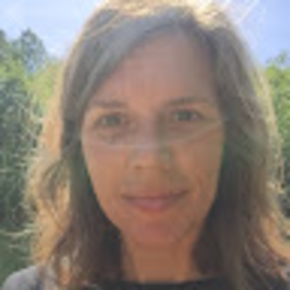 Profile Picture of Amy Weidert (@amyweidert) on Poshmark