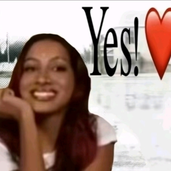 Profile Picture of Makayla Gesner (@tzooore) on Poshmark