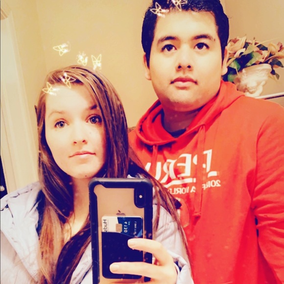 Profile Picture of Loretta Light (@lorettacerpa) on Poshmark