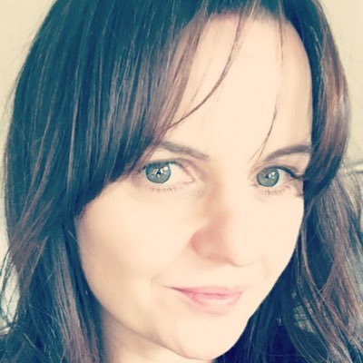 Profile Picture of Anita Harding (@anitavh73) on Twitter